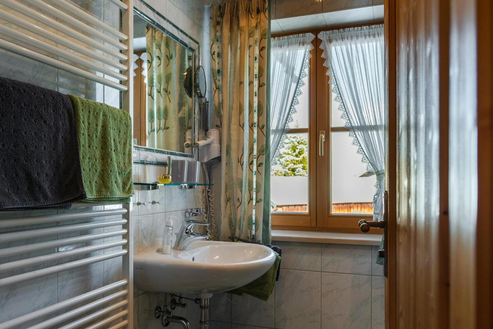Gaestehaus Alpenparadies Крюн Екстер'єр фото